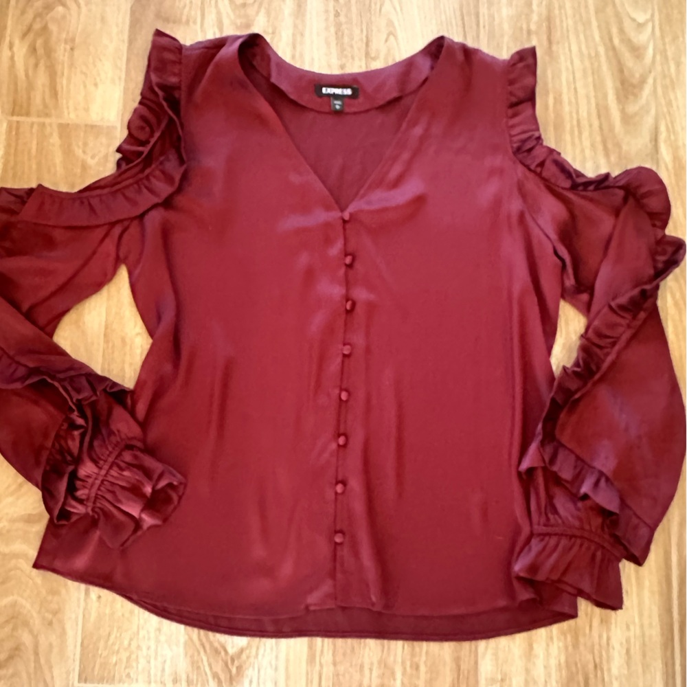 Express Burgandy Cold Shoulder Long Sleeve V-Neck Blouse. SZ Large
